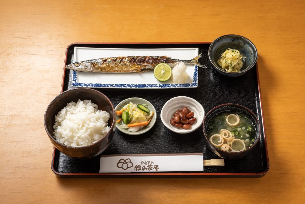 まんぷく魚沼定食　銀山茶屋　日替わり定食