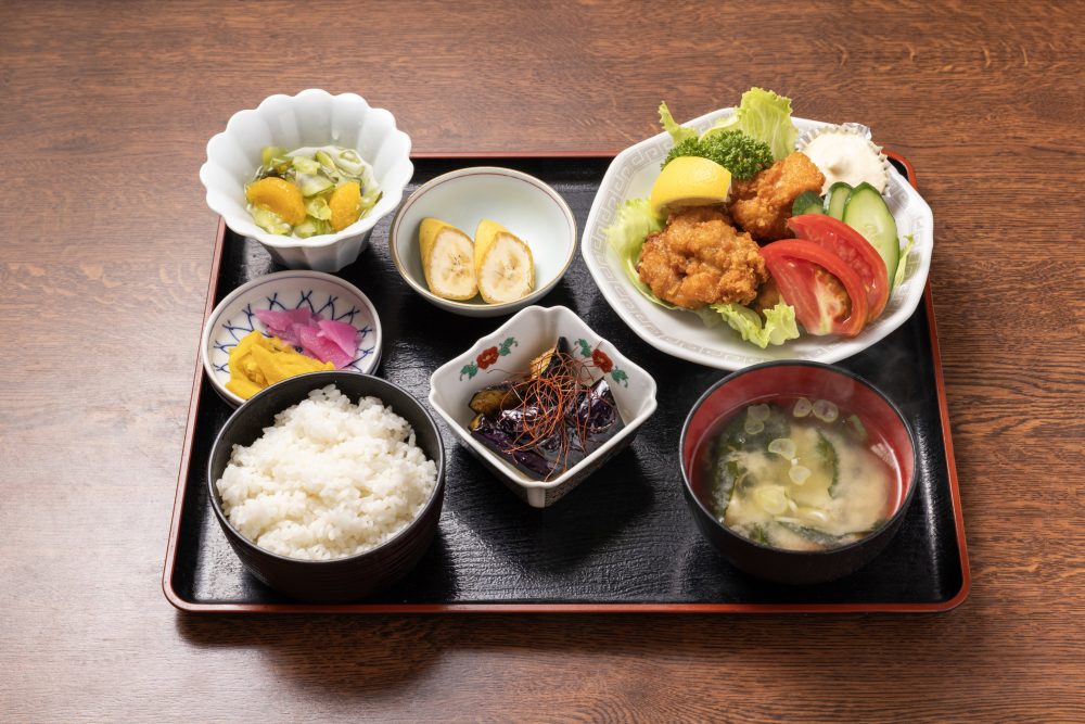 まんぷく魚沼定食　そば処よしみや　須原定食