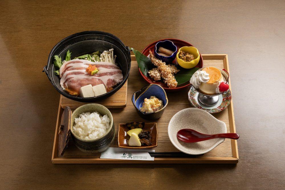 レストラン朱鷺　魚沼ごっつぉ定食