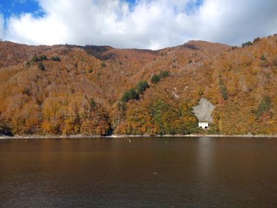 202411.3奥只見湖（銀山平側）